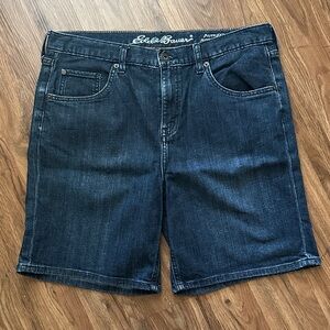 Eddie Bauer Women’s Boyfriend Midrise Short